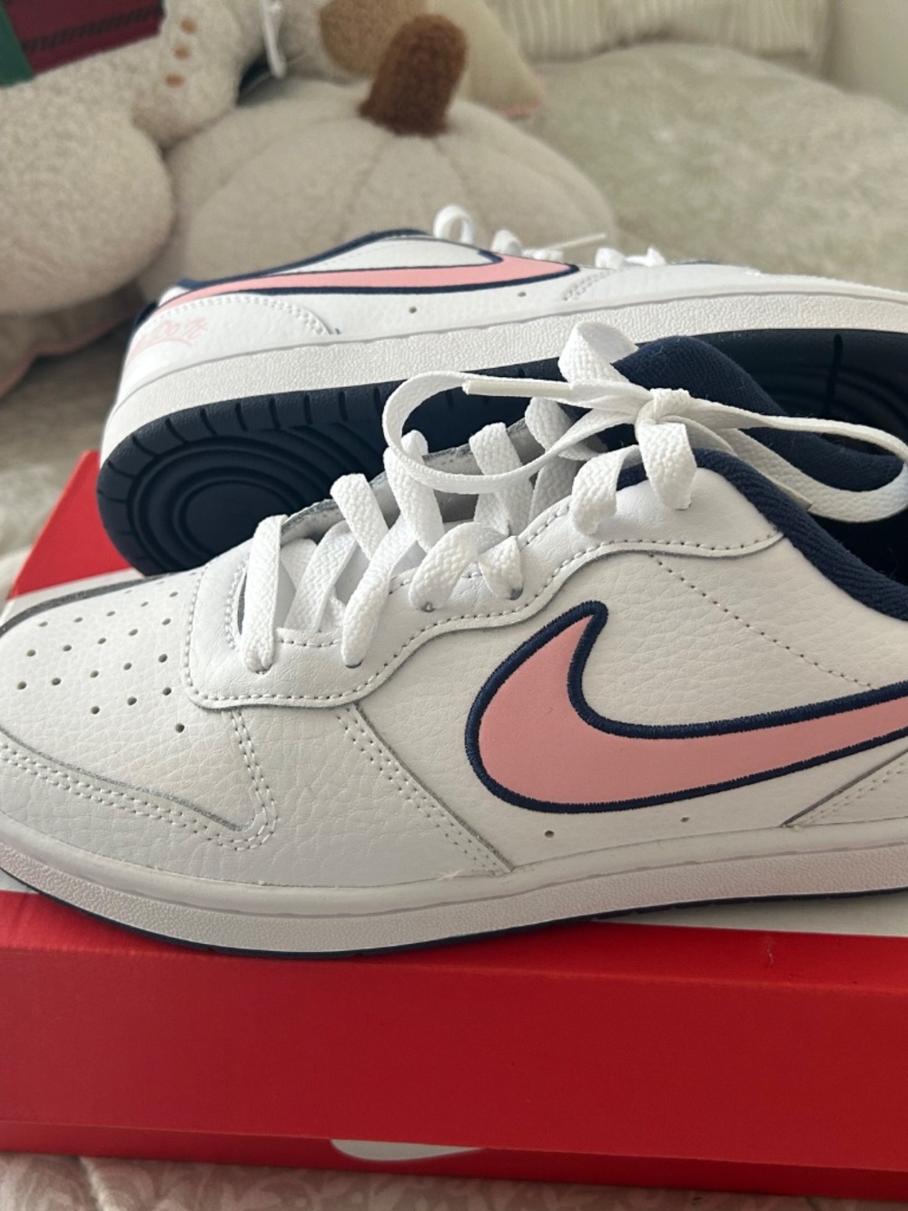 Nikes - Picture 2 of 5